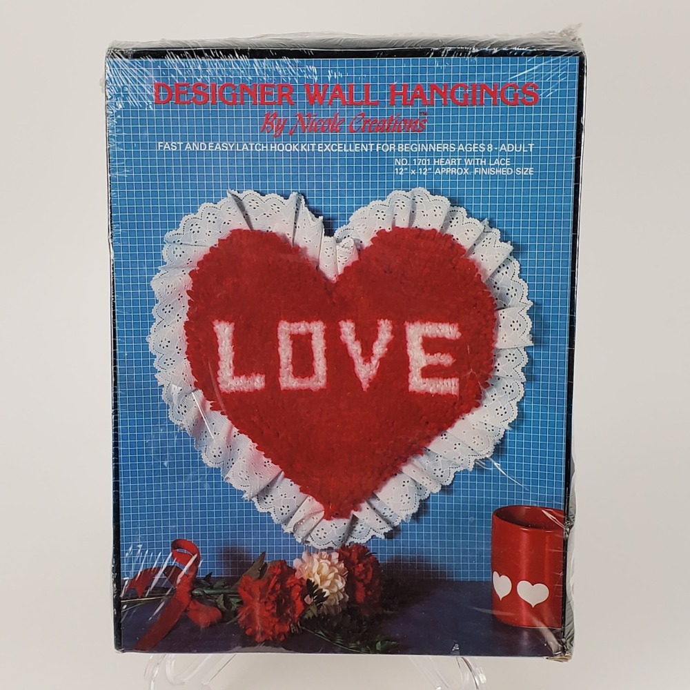Nicole Creations Heart With Lace Latch Hook Kit No 1701 Vintage Love WallHanging